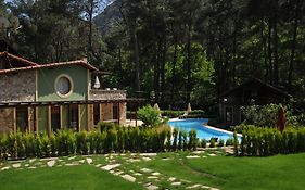 Zumrut Cirali Butik Otel
